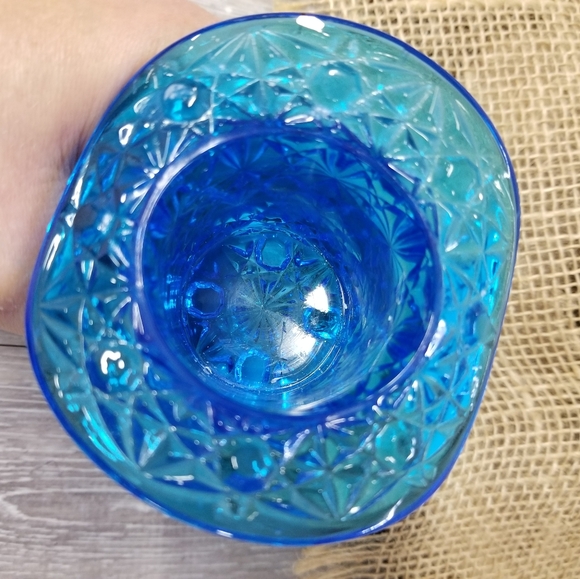 Vintage daisy and button glass hat/ Fenton like - Picture 2 of 10